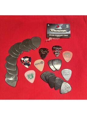 Mixed Guitar Picks Lot of 27 - Dunlop, Fender, D'Addario Planet Waves, Ultex